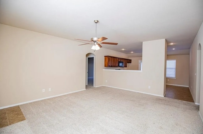 Building Photo - Charming 3 Bed, 2 Bath Home | Fenced Yard ...