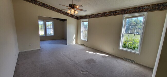 Building Photo - 338 Hicks Farm Rd