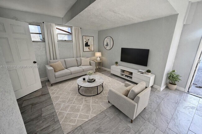 Building Photo - 1132 NW 30th Ave