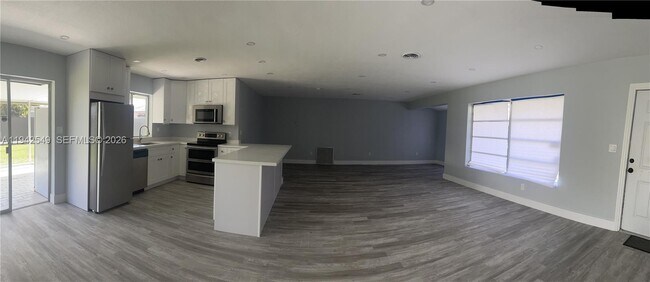 Building Photo - 11080 SW 62nd Terrace