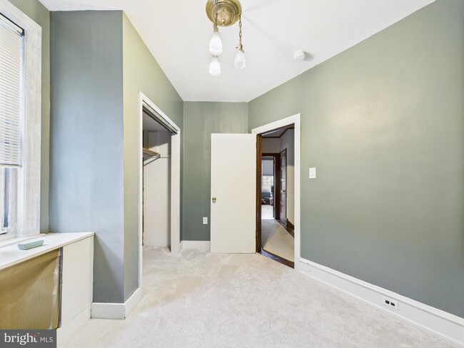 Building Photo - 4635 Spruce St