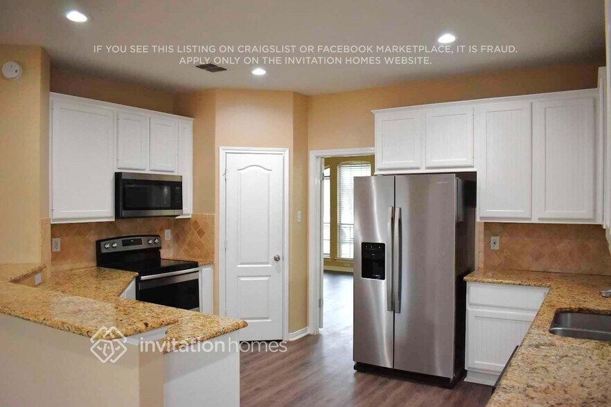 Building Photo - 4634 Lincolnshire Dr