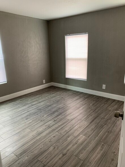 Building Photo - 4411 Cardinal Dr