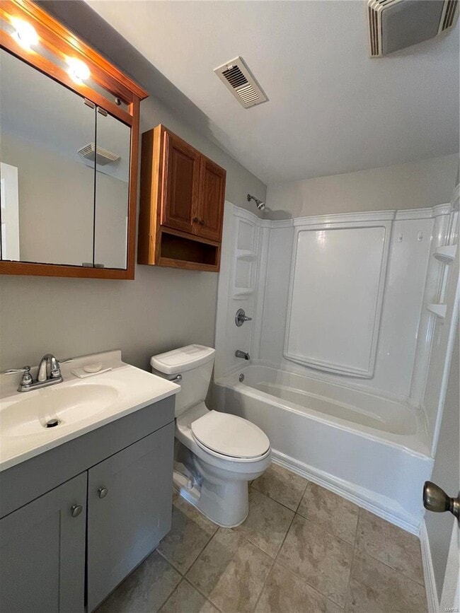 Building Photo - 6170 Roseglyn Ln