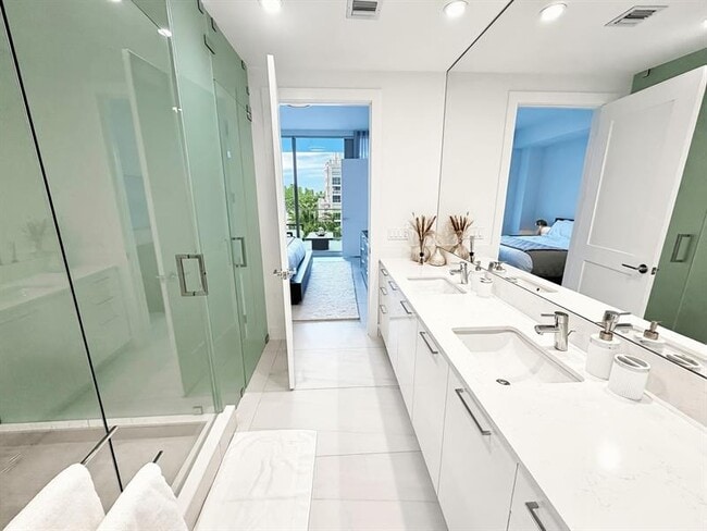 Building Photo - 151 N Seabreeze Blvd