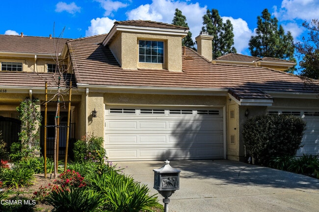 Primary Photo - 1032 Cherry Creek Cir