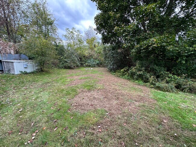 Back Yard - 95 Portsmouth Ave