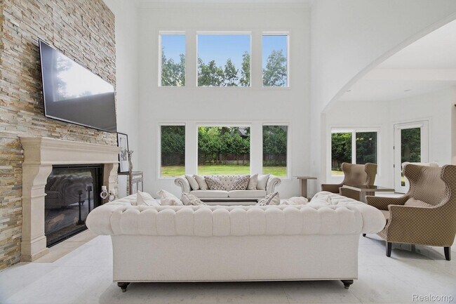 Building Photo - 2707 Turtle Lk Dr