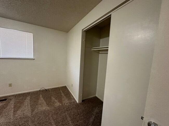 Building Photo - 1395 Carville Dr