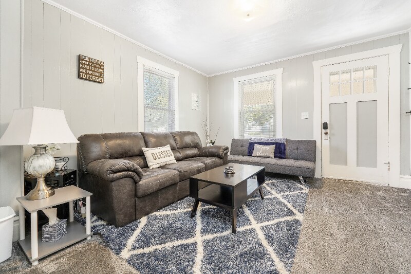 Building Photo - 2700 S 600 E