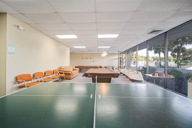 Building Photo - 6901 Environ Blvd