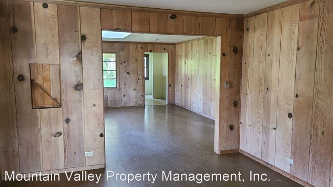 Building Photo - 3 br, 2 bath House - 12332 Silver Springs ...