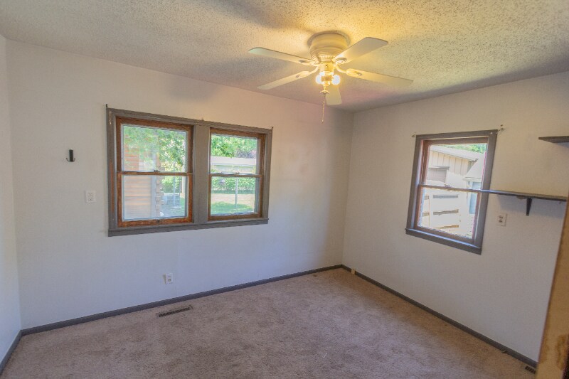 Building Photo - 610 W Republic Ave