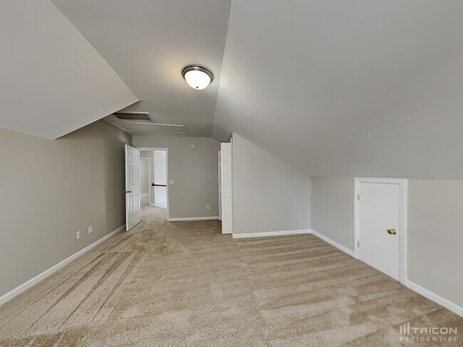 Building Photo - 121 Stoneheath Dr