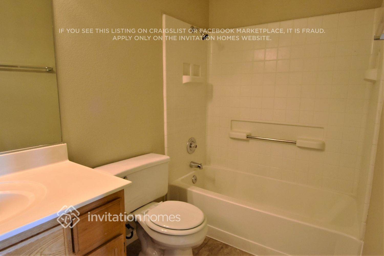 Building Photo - 5043 Comanche Way