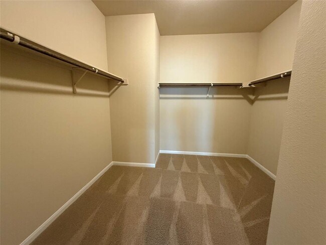 Building Photo - 6624 San Isidro Dr