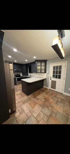 Building Photo - 7598 S 2290 W