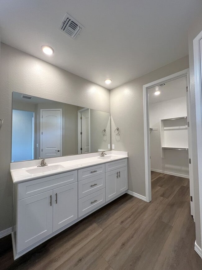 Building Photo - Brand New Home in Pronghorn Ranch