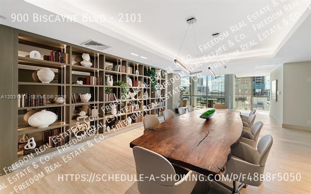 Building Photo - 900 Biscayne Blvd