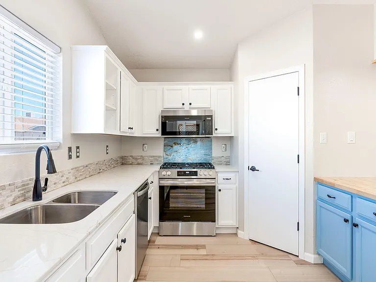 Building Photo - 10640 Rigoletto Dr NW