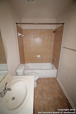 Building Photo - 9135 Mare Hunt
