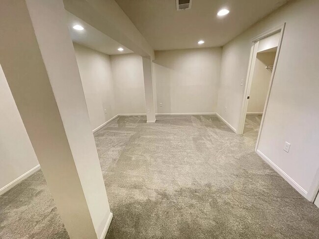 Building Photo - 12076 Prickly Ash Way