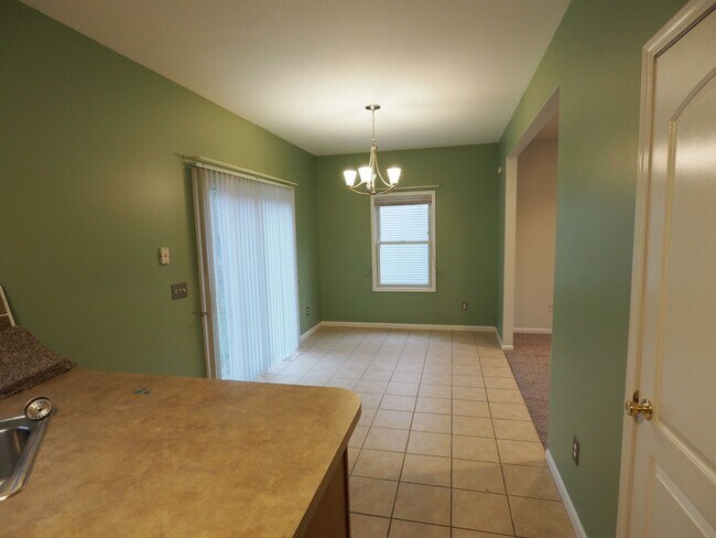 Building Photo - 3029 Charing Cross Rd