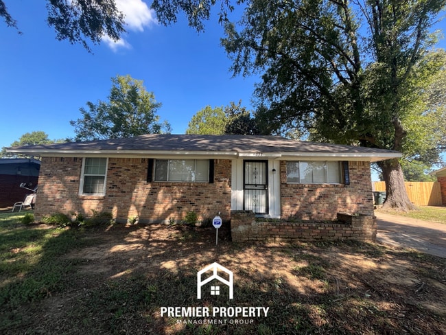 Primary Photo - 4637 Newton Dr