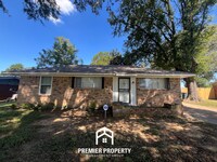 Building Photo - 4637 Newton Dr
