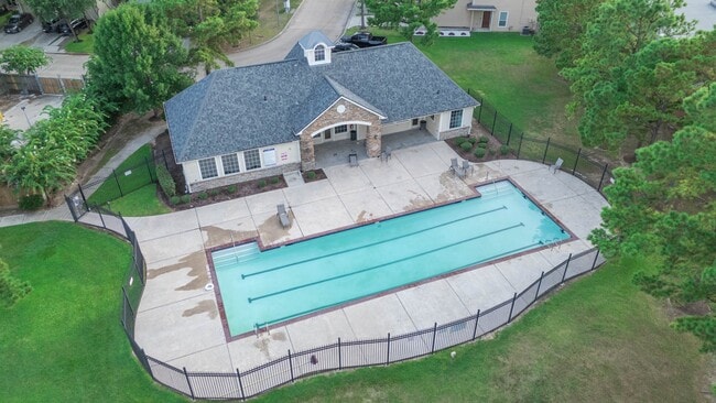 Building Photo - 14319 Mirkwood Ln