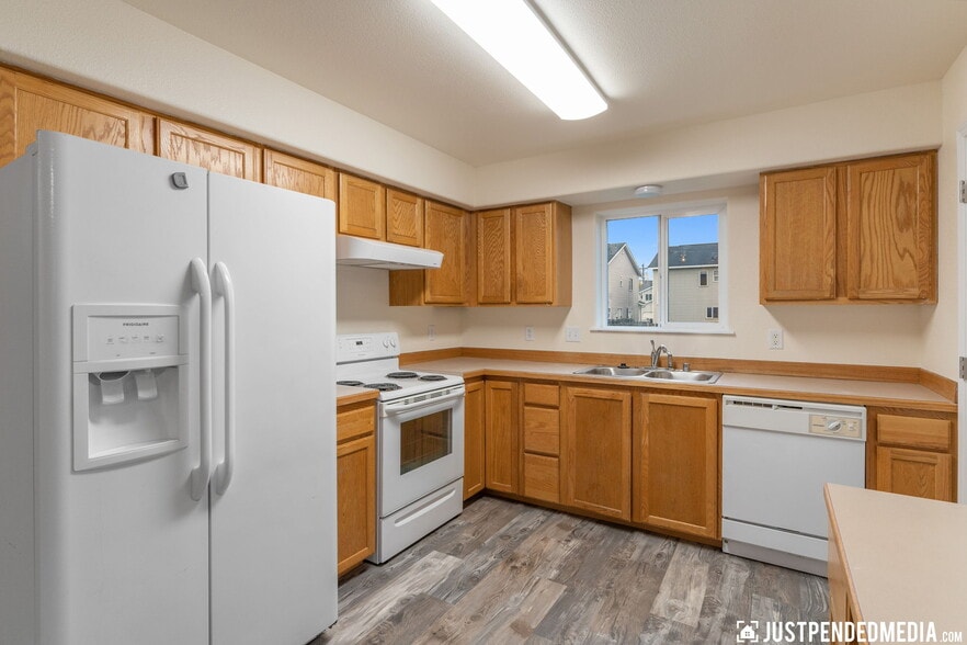 Building Photo - 530 Bitterroot Cir