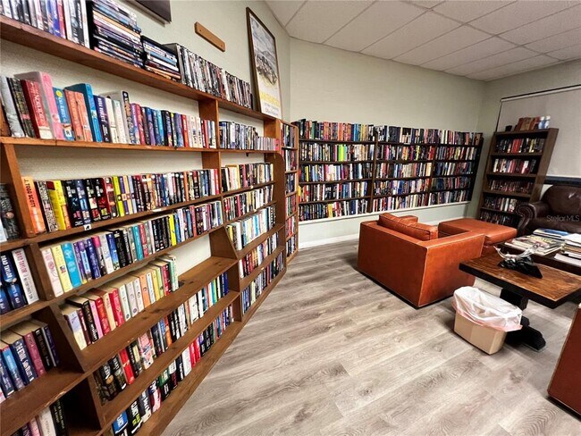 Building Photo - 10036 63rd Ave N