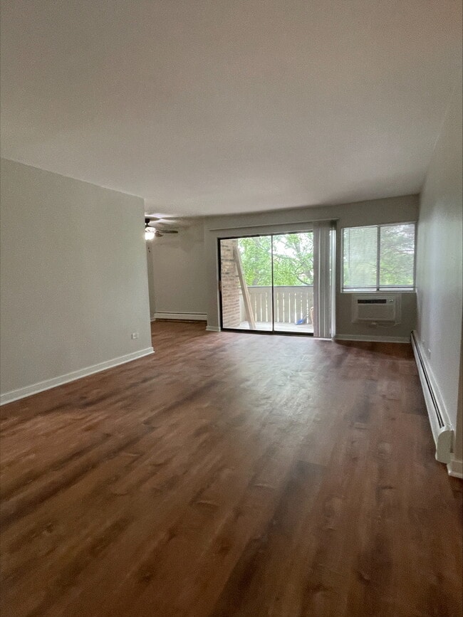 Building Photo - 1813 Hemlock Pl