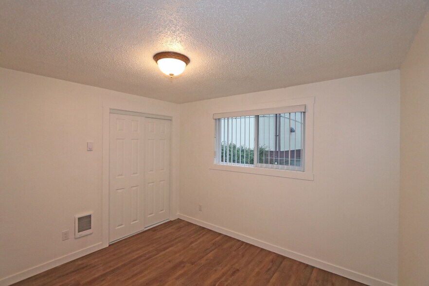 Building Photo - 1647 Salishan St SE