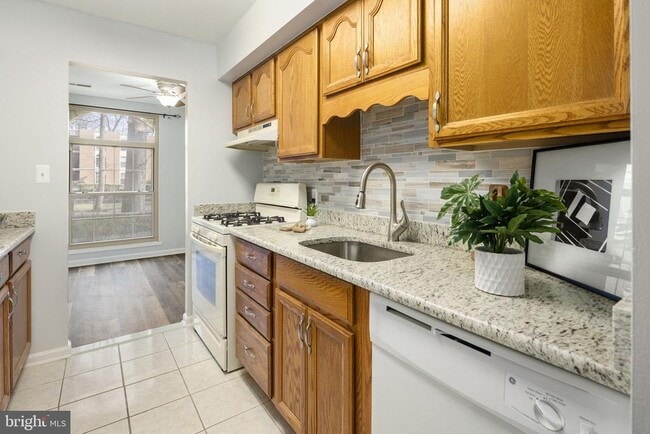 Building Photo - 3354 Woodburn Rd