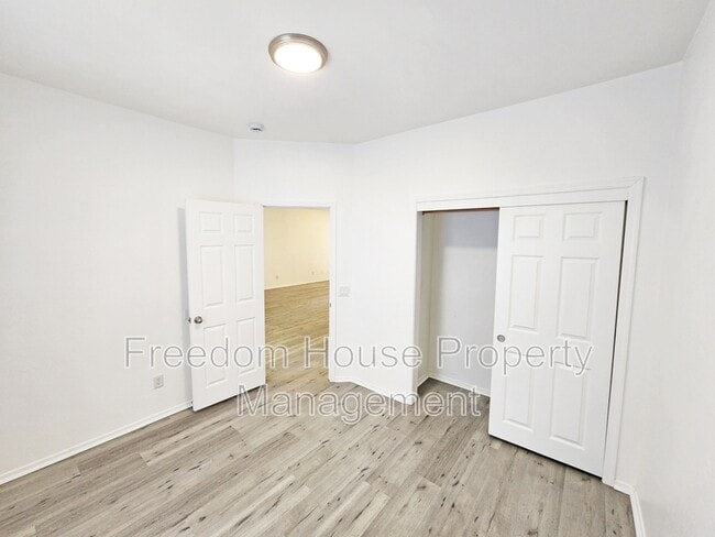 Building Photo - 530 Bourbon St