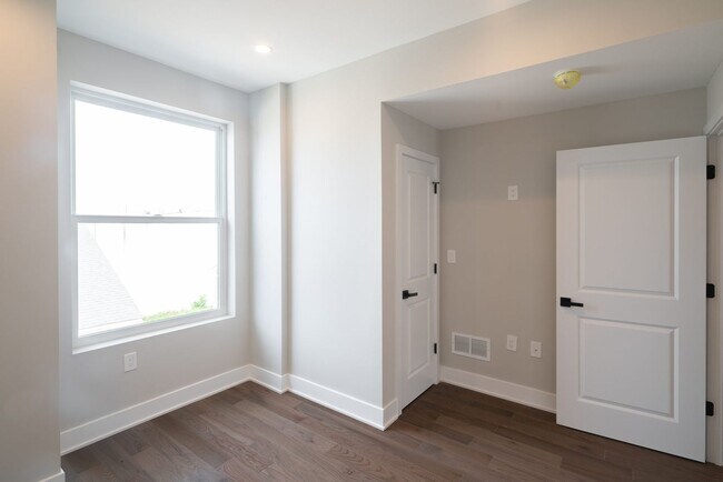 Primary Photo - Brand New Luxury Temple Student Housing