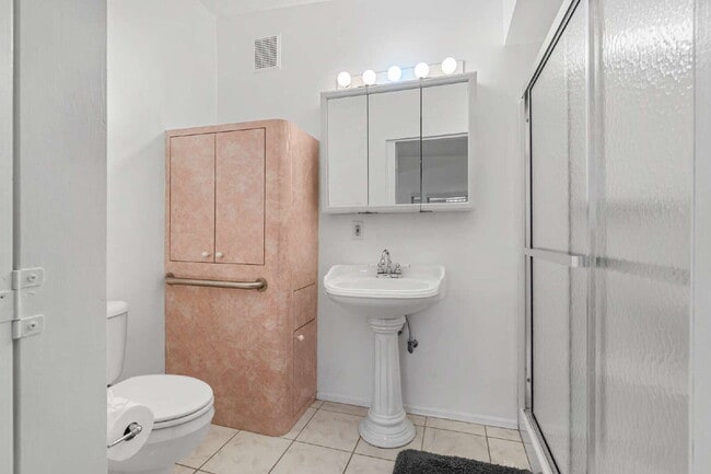 Building Photo - 2BR/2BA Manufactured Home in The Villages