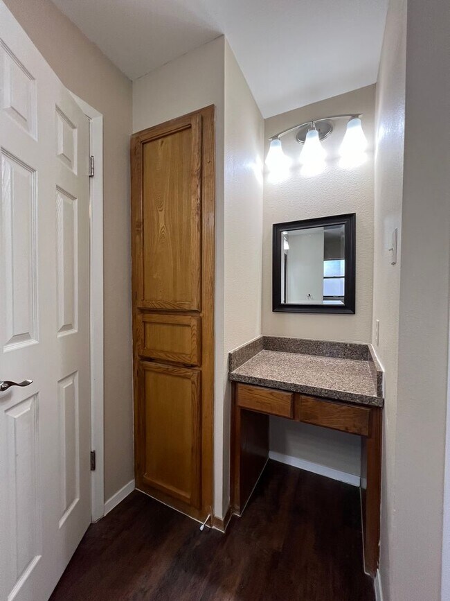 Building Photo - 5318 Crossridge Dr