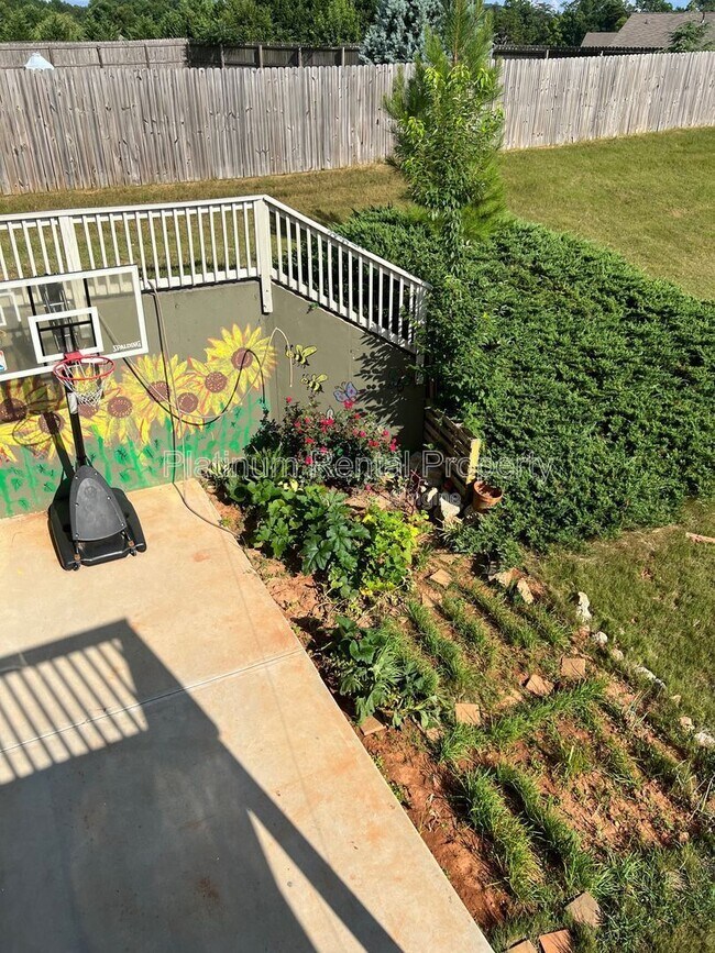 Building Photo - 4770 Leatherstone Way