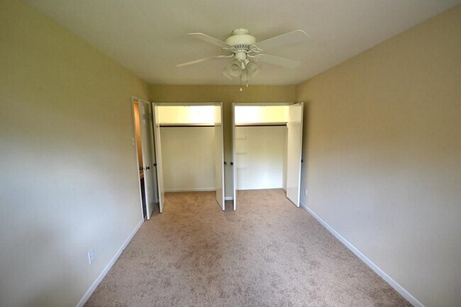 Building Photo - 11211 Ash Creek Dr