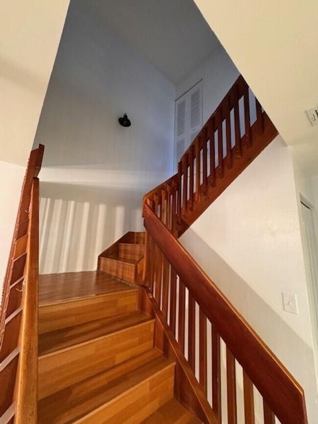 Building Photo - 11202 SW 132nd Ct W