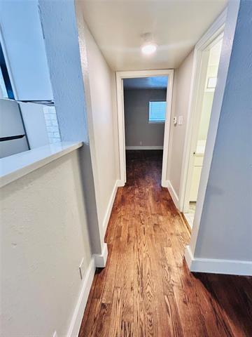 Building Photo - 2211 S Vernon Ave