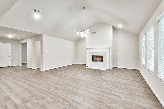 Building Photo - 133 S Timber Top Dr