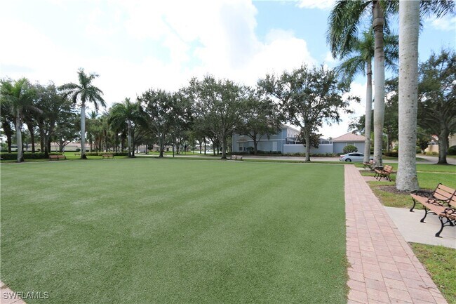 Building Photo - 6182 Towncenter Cir
