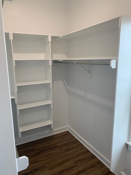 Building Photo - 403 N Otoe St