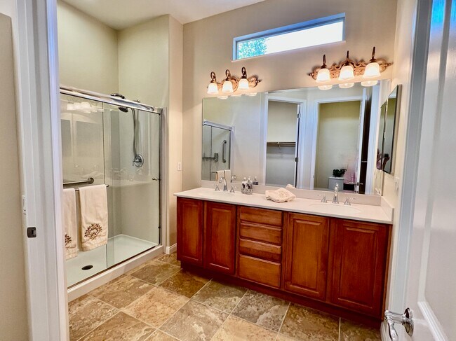 Building Photo - 81952 Avenida Bienvenida