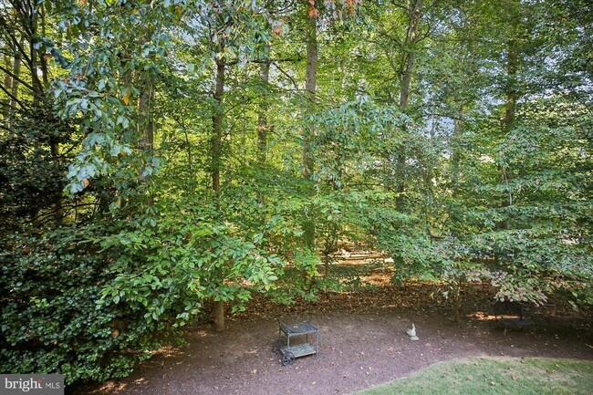 Building Photo - 9454 Newbridge Dr