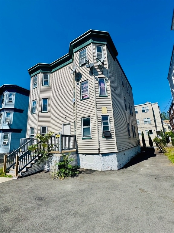 Building Photo - 43 Wilcock St
