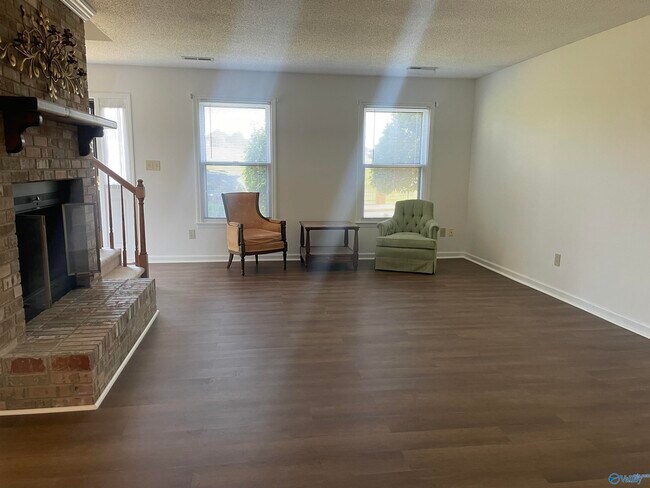 Building Photo - 6613 Steeplechase Dr NW